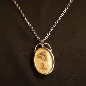 Vintage Goldtoned Rose Pendant With Chain